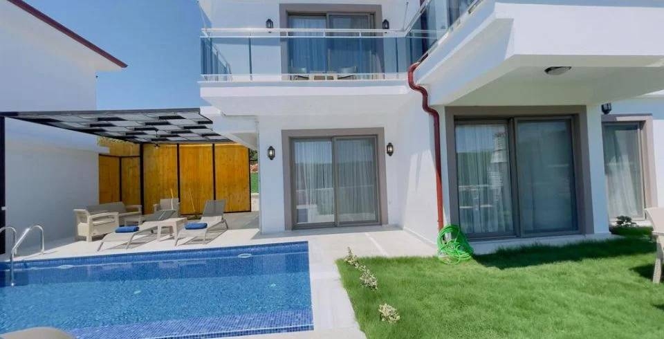 Kaş Andifli'de Enfes Doğada, Özel Havuzlu, Konforlu Villa