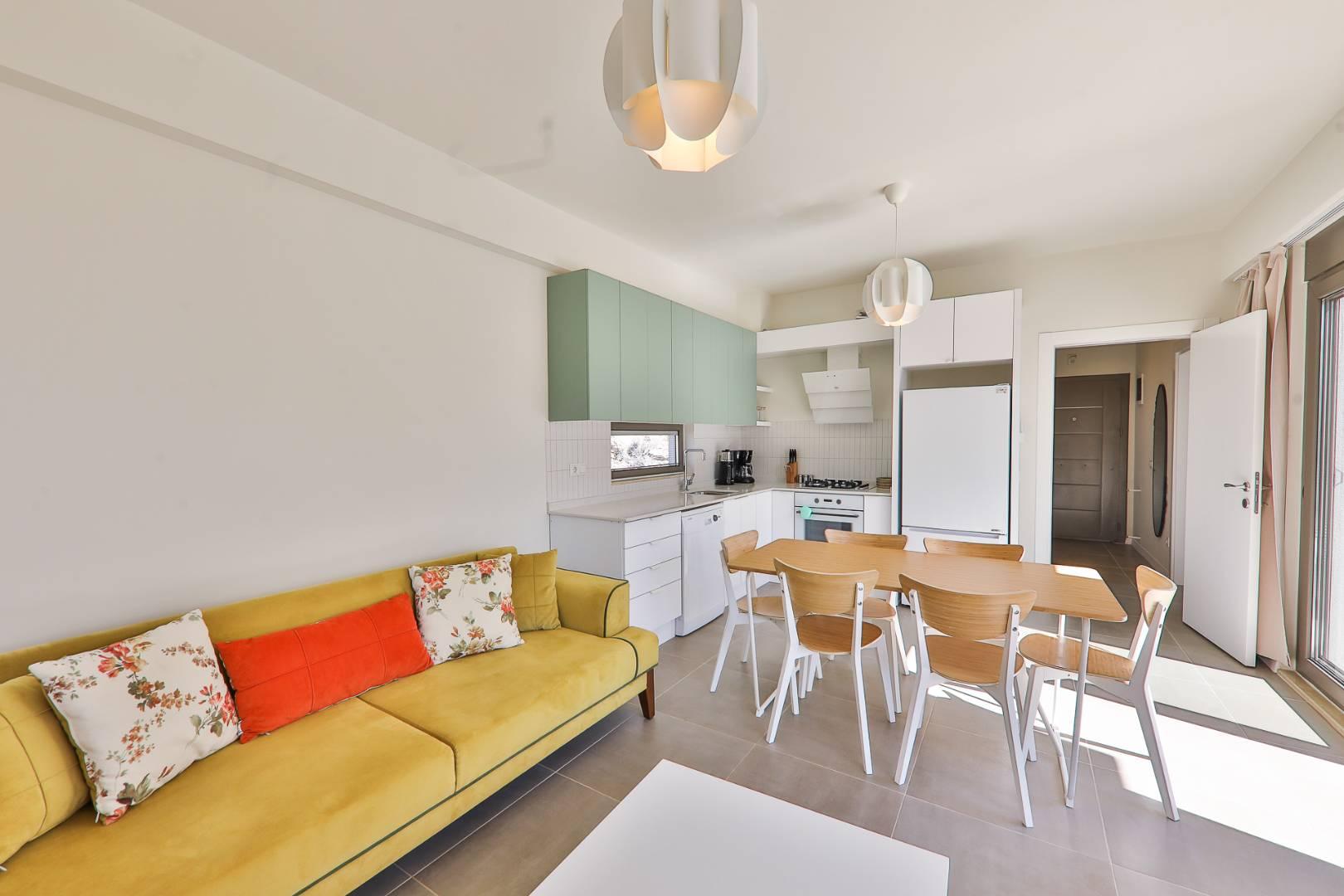 Kaş Andifli'de Huzurlu Doğada, Özel Havuzlu, 3+1, Bahçeli Villa-35900