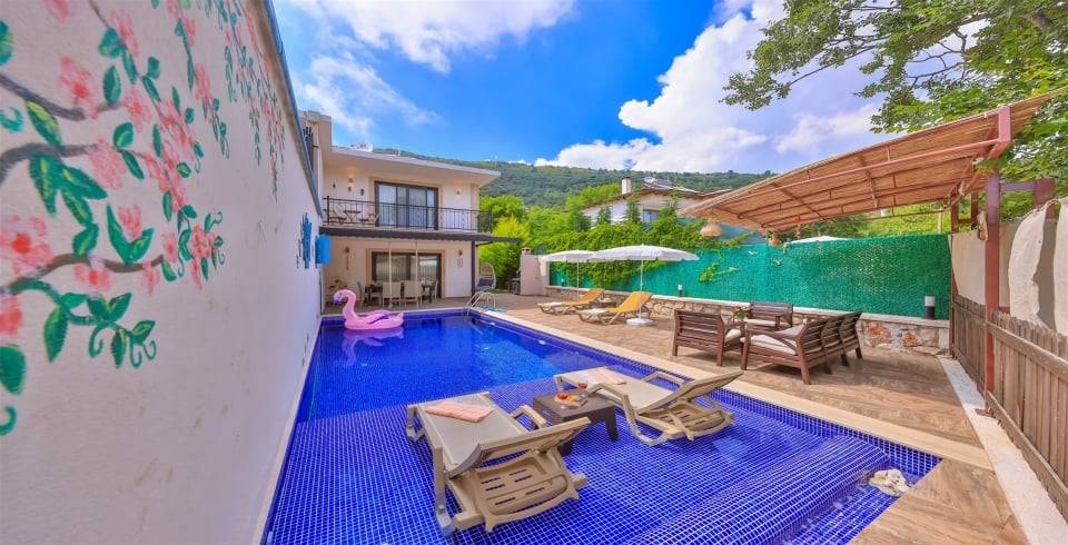 Kaş Çukurbağ'da Gözlerden Uzak, Isıtmalı Özel Havuzlu, Şık Villa