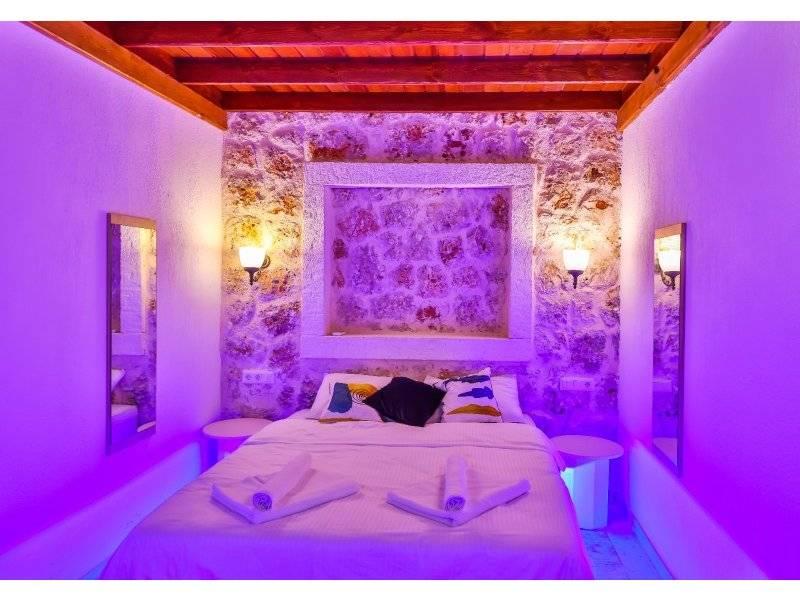 Kaş Çukurbağ'da Modern Tasarımlı, Özel Havuzlu, Korunaklı Villa-34137