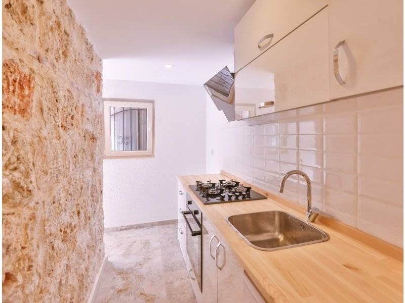 Kaş Çukurbağ'da Modern Tasarımlı, Özel Havuzlu, Korunaklı Villa