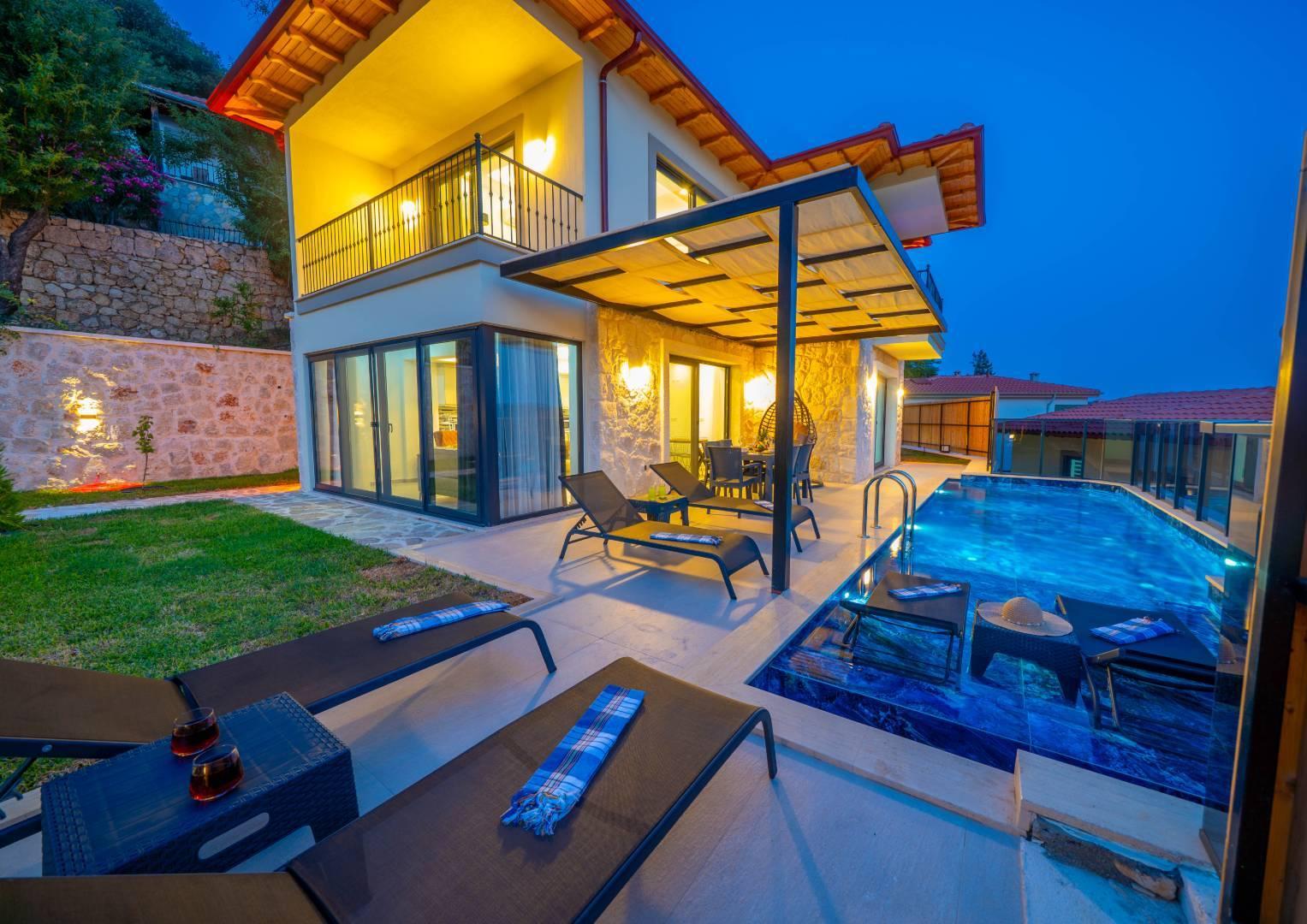 Kaş Çukurbağ'da Ormanın İçerisinde, Özel Havuzlu, 6 Kişilik Villa-43640