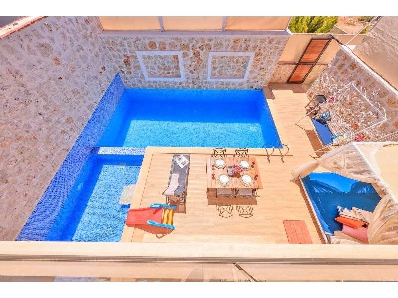 Kaş Çukurbağ'da Modern Tasarımlı, Özel Havuzlu, Lüks Villa