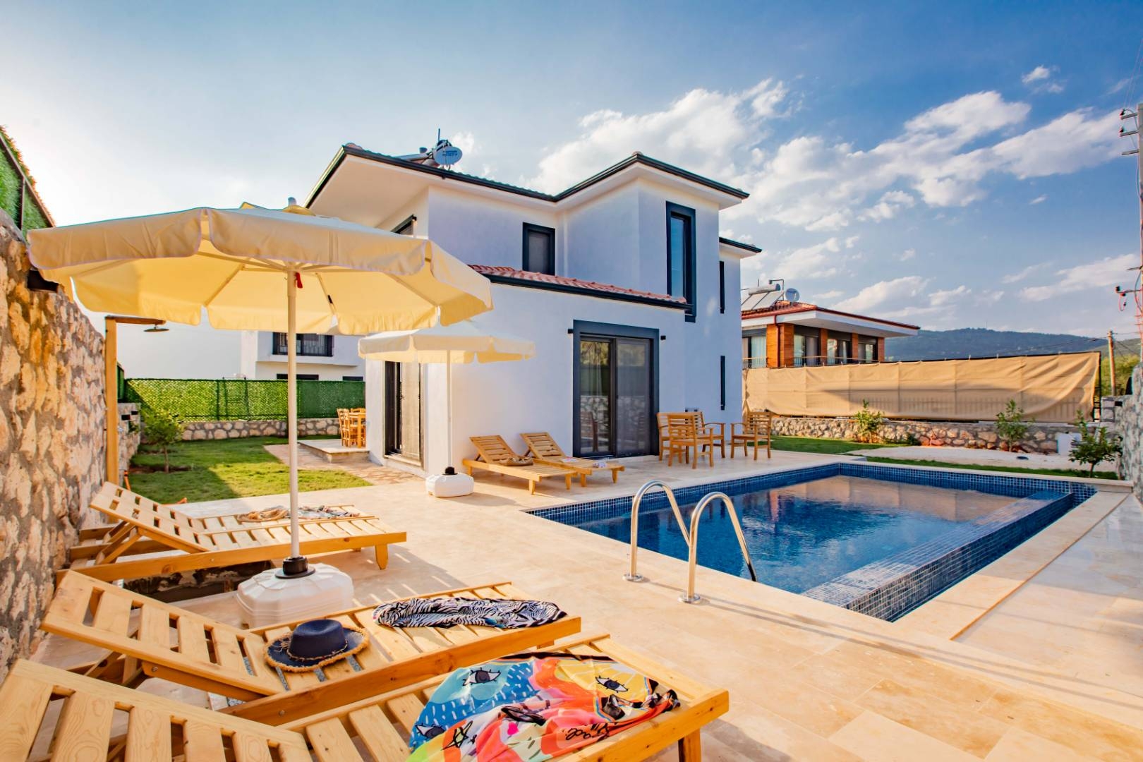 Kaş Andifli'de Şehrin Gürültüsünden Uzakta, Özel Havuzlu, Şık Villa