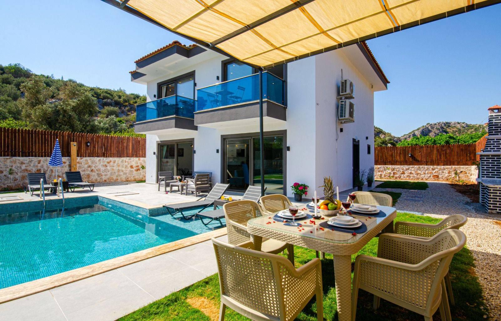 Kaş Gelemiş'te Yeşillikler İçerisinde, Özel Havuzlu, Lüks Villa-42228