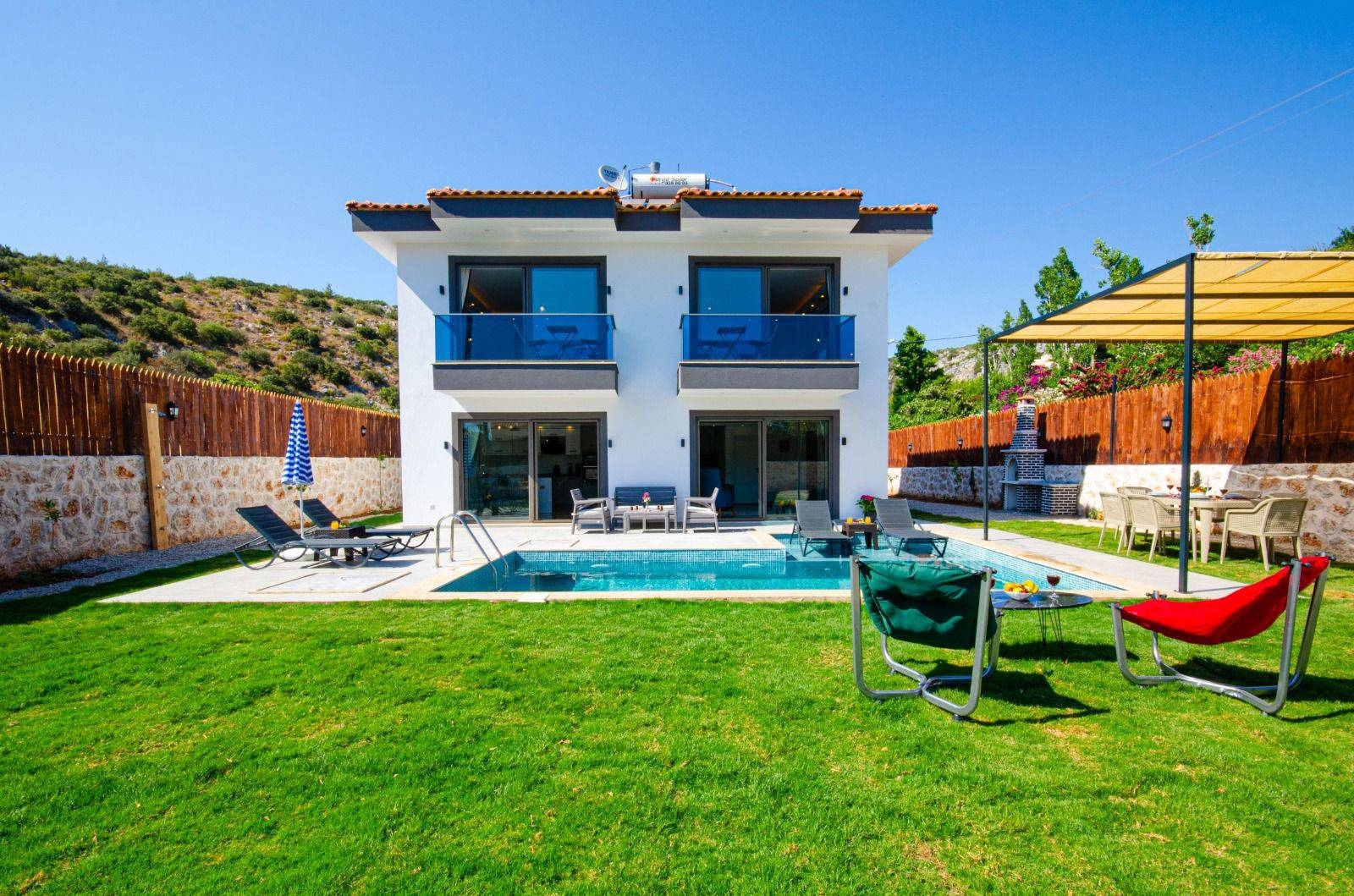 Kaş Gelemiş'te Yeşillikler İçerisinde, Özel Havuzlu, Lüks Villa