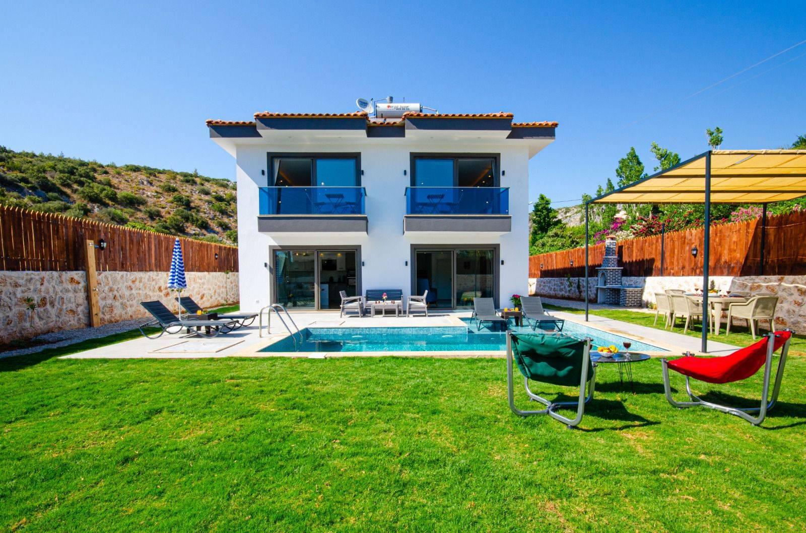 Kaş Gelemiş'te Yeşillikler İçerisinde, Özel Havuzlu, Lüks Villa-42228