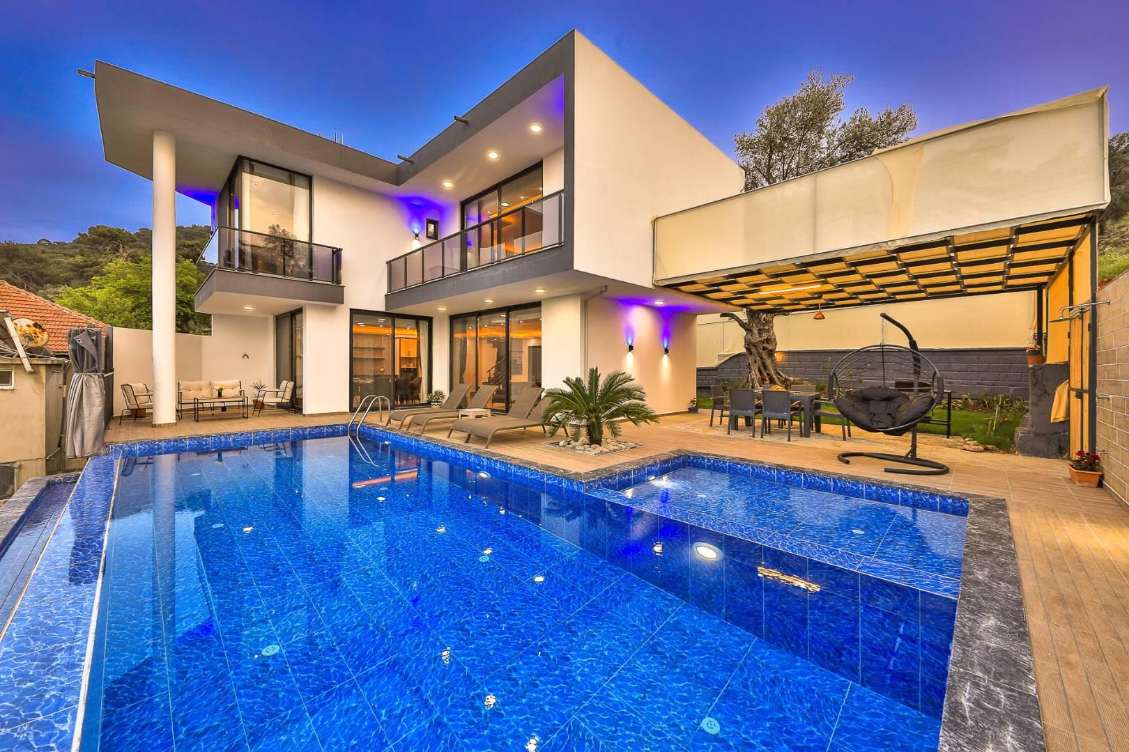 Kaş Gelemiş'te Çekirdek Ailelere Uygun, Özel Havuzlu, Jakuzili Villa-42599