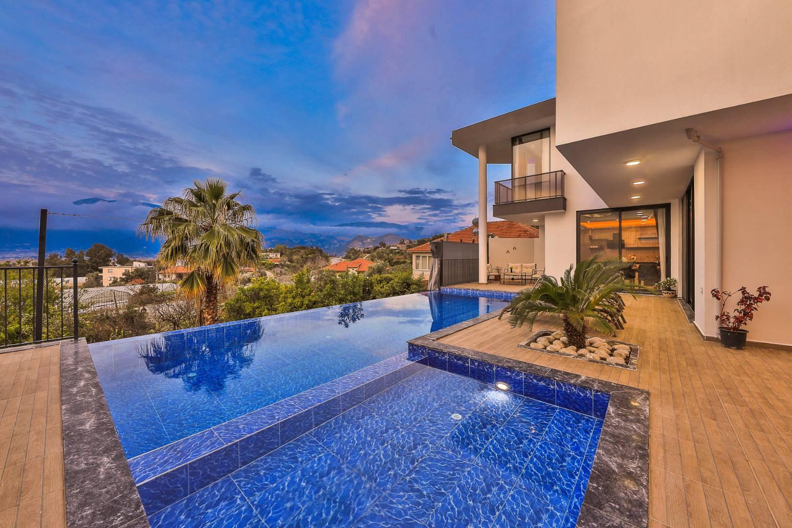 Kaş Gelemiş'te Çekirdek Ailelere Uygun, Özel Havuzlu, Jakuzili Villa-42599