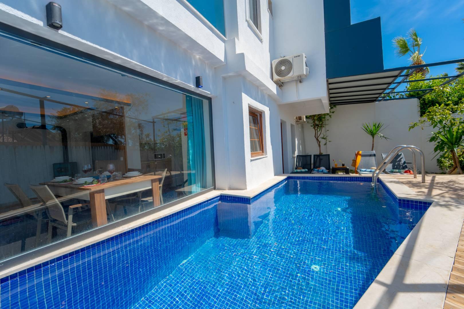 Kaş Gelemiş'te Enfes Doğada, Özel Havuzlu, Olanaklı Villa-42565