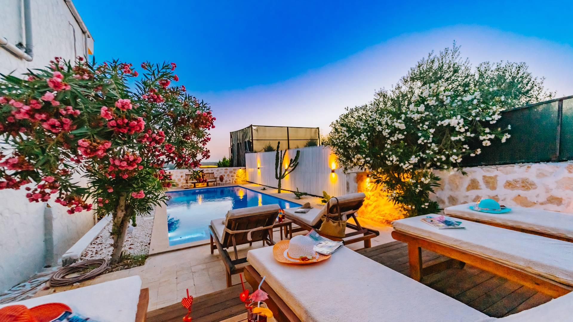 Kaş Gelemiş'te Geniş Ailelere Uygun, Özel Havuzlu, Lüks Villa-43611