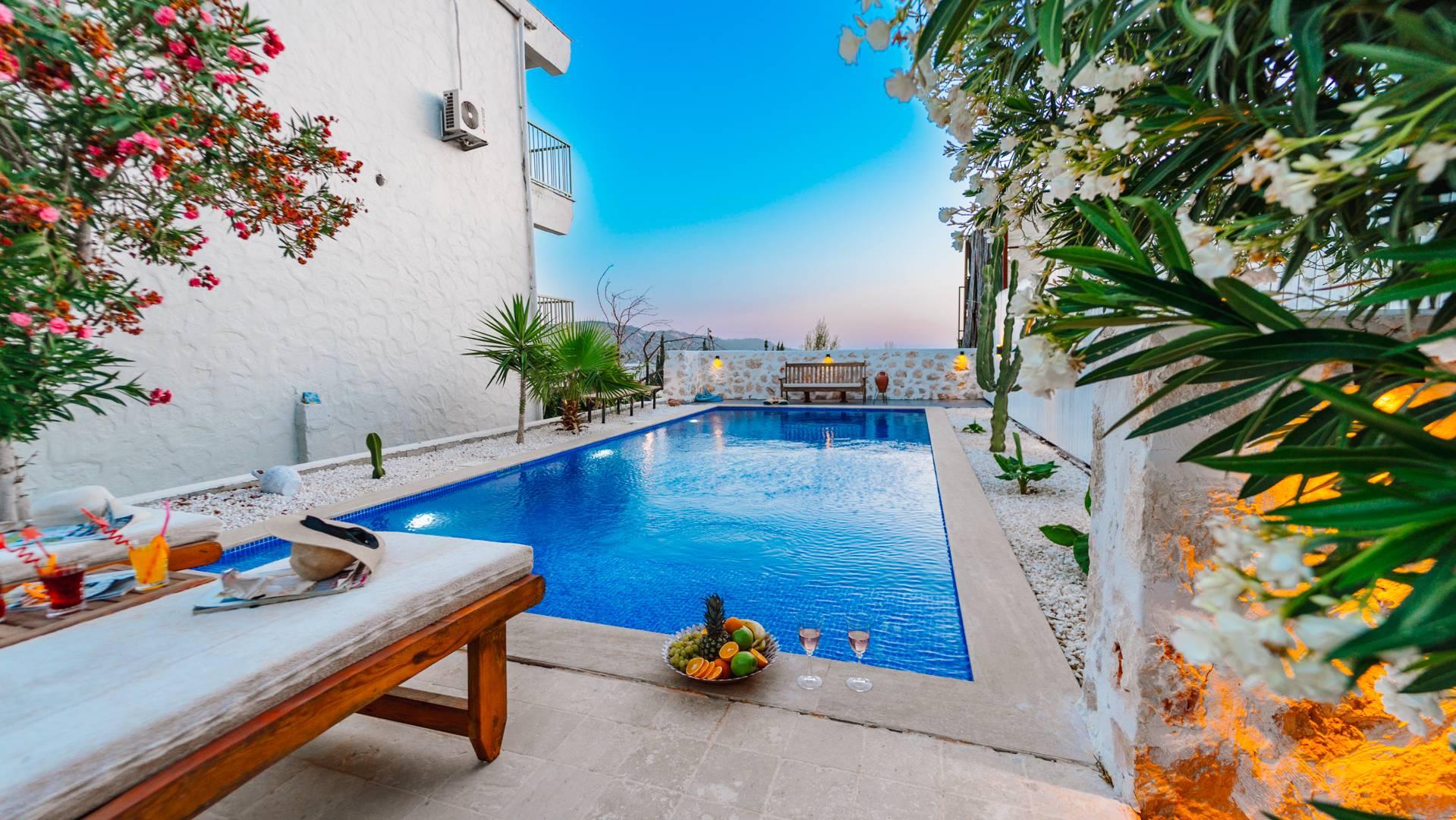 Kaş Gelemiş'te Geniş Ailelere Uygun, Özel Havuzlu, Lüks Villa-43611