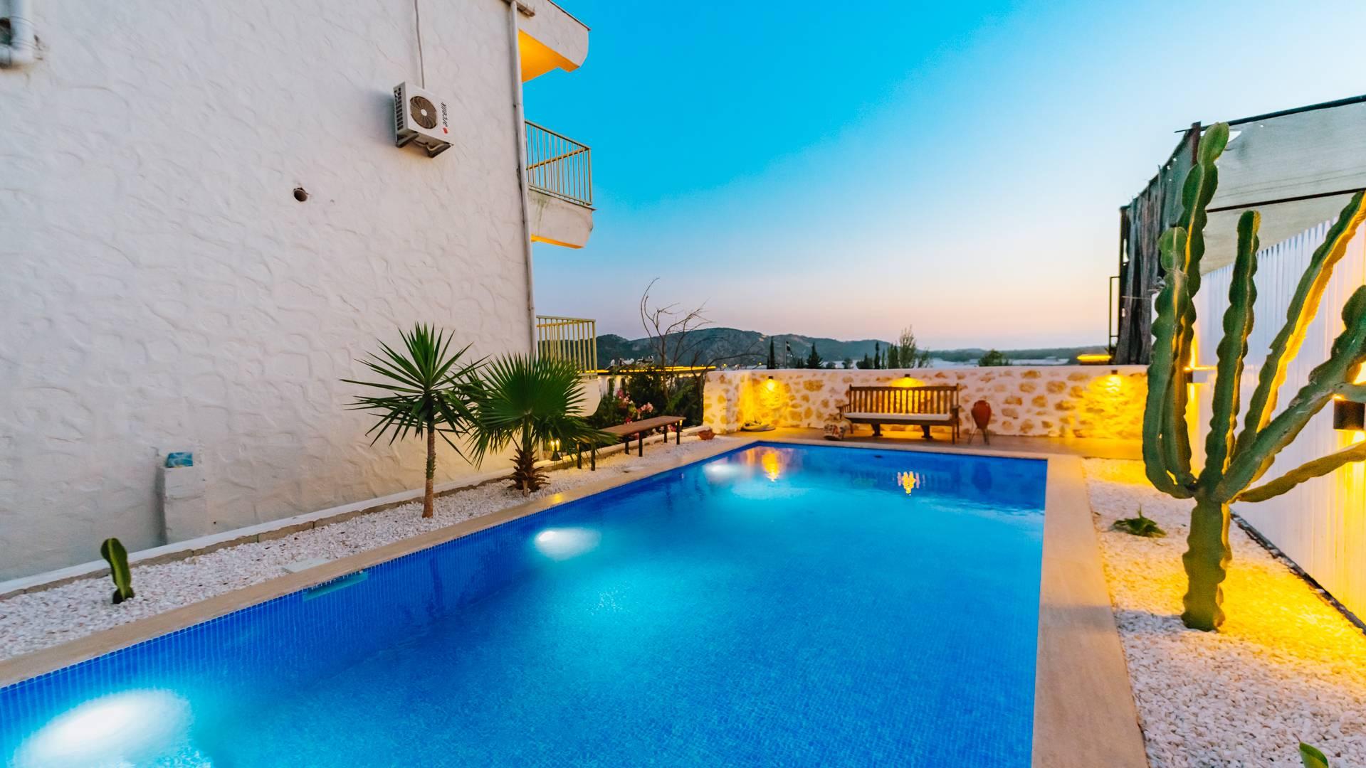 Kaş Gelemiş'te Geniş Ailelere Uygun, Özel Havuzlu, Lüks Villa-43611