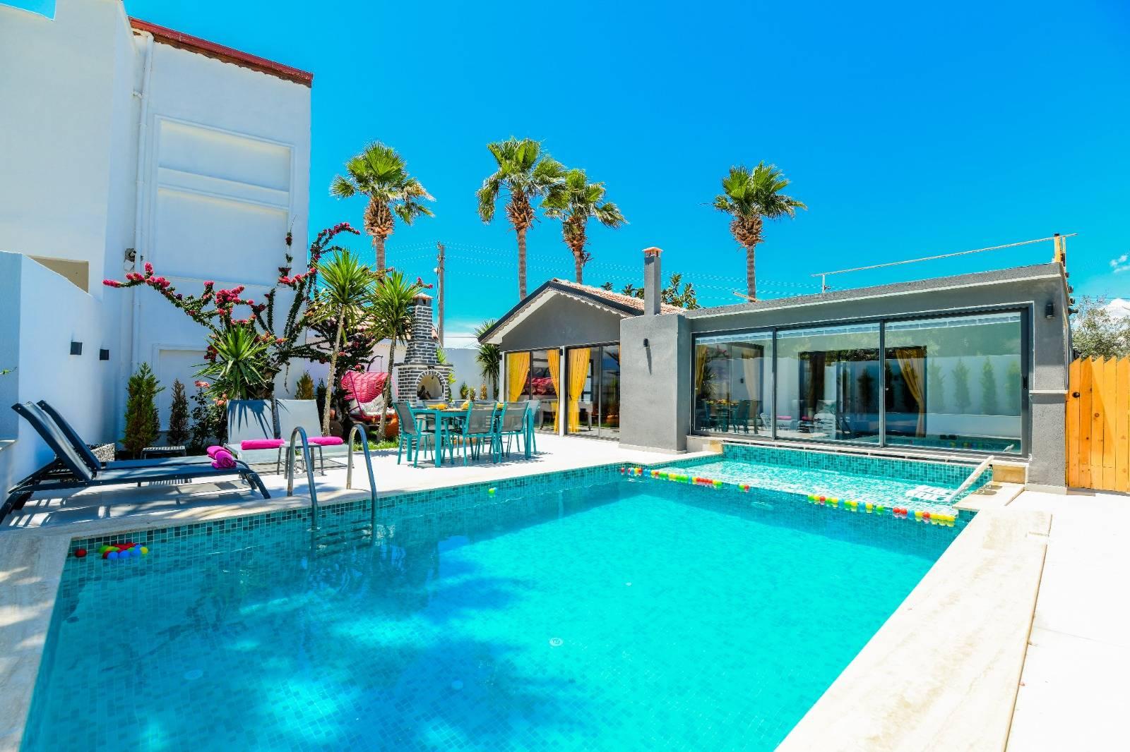 Kaş Gelemiş'te Muhteşem Doğada, Isıtmalı Havuzlu, Jakuzili Villa-21280