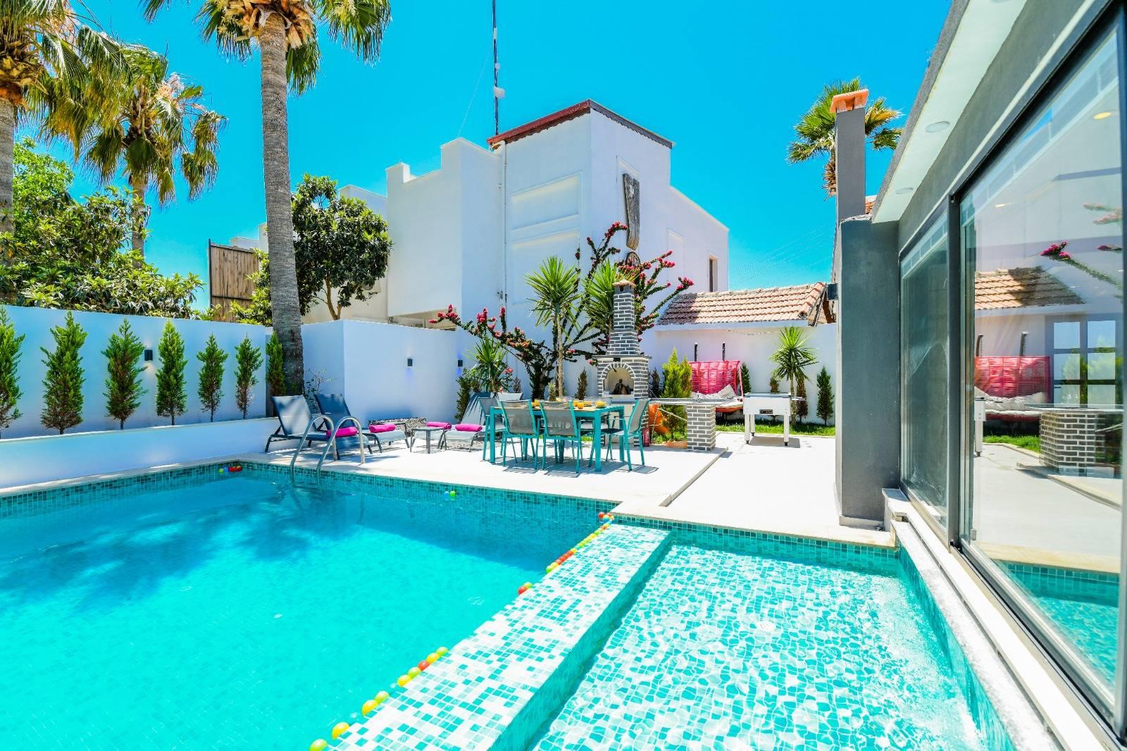 Kaş Gelemiş'te Muhteşem Doğada, Isıtmalı Havuzlu, Jakuzili Villa-21280