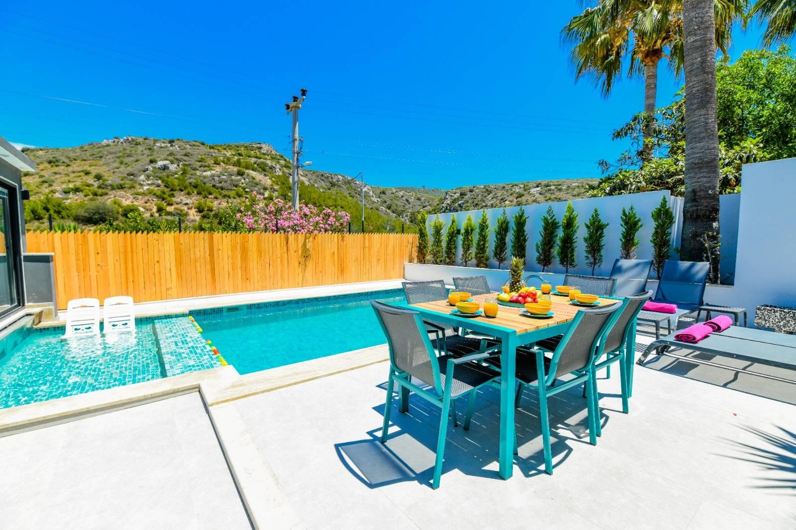 Kaş Gelemiş'te Muhteşem Doğada, Isıtmalı Havuzlu, Jakuzili Villa-21280