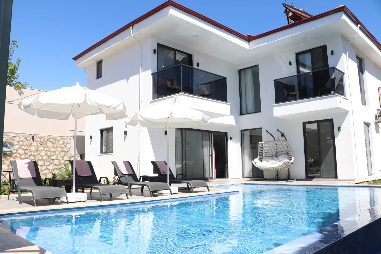 Kaş Gelemiş'te Sakin Konumda, Özel Havuzlu, 4 Kişilik Villa