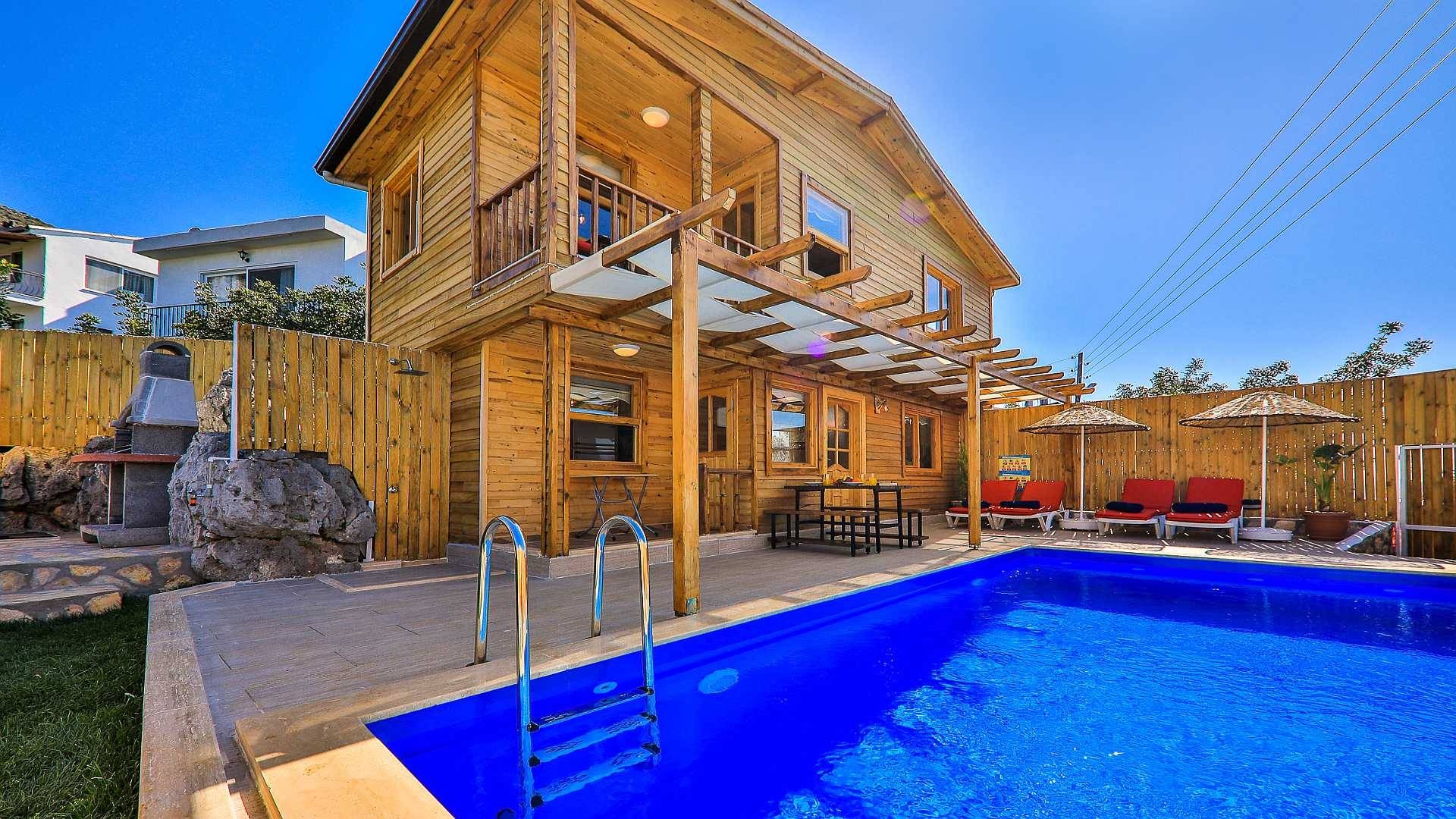 Kaş Gökçeören'de Sakin Konumda, Özel Havuzlu, Ferah Villa