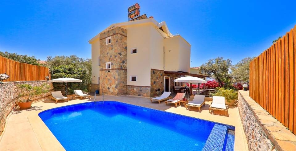 Kaş Gökseki'de Kalabalık Ailelere Uygun, Özel Havuzlu, Kiralık Villa