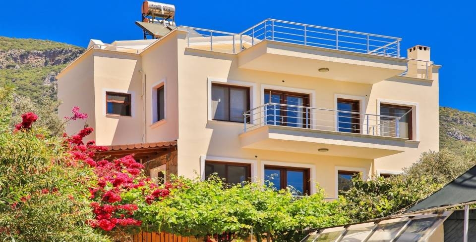 Kaş Gökseki'de Kalabalık Ailelere Uygun, Özel Havuzlu, Kiralık Villa