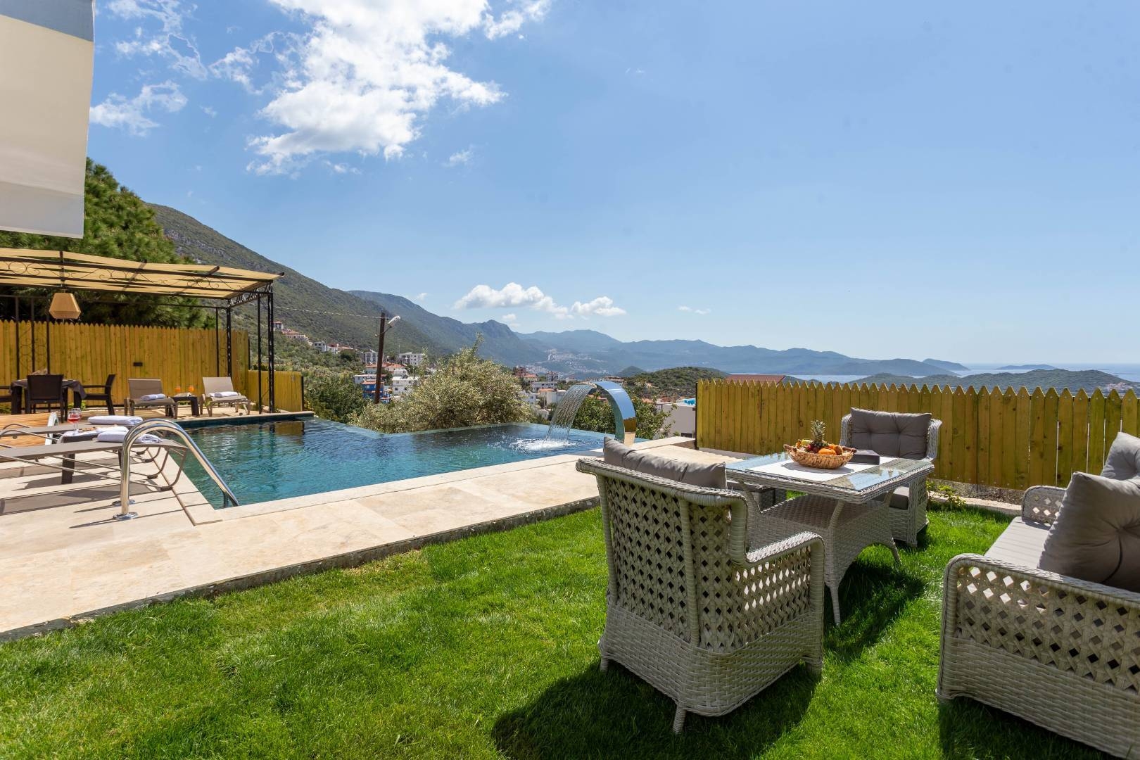 Kaş Gökseki'de Deniz Manzaralı, Özel Havuzlu, Lüks Villa