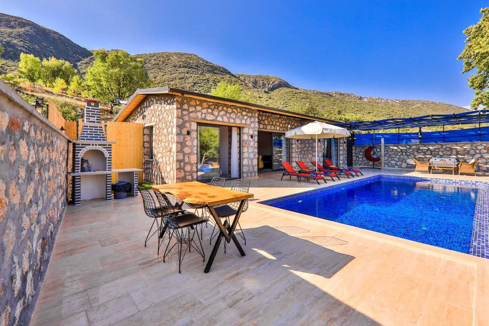 Kaş Hacıoğlan'da Muhteşem Doğa İçerisinde, Özel Havuzlu, Bahçeli Villa-43612