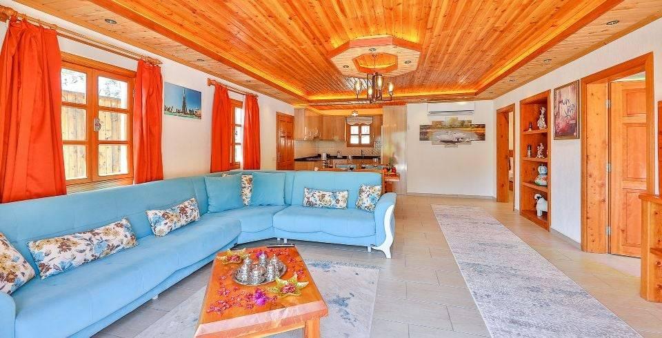 Kaş İslamlar'da Ahşap Tasarımlı, Özel Havuzlu, Jakuzili Villa-12348