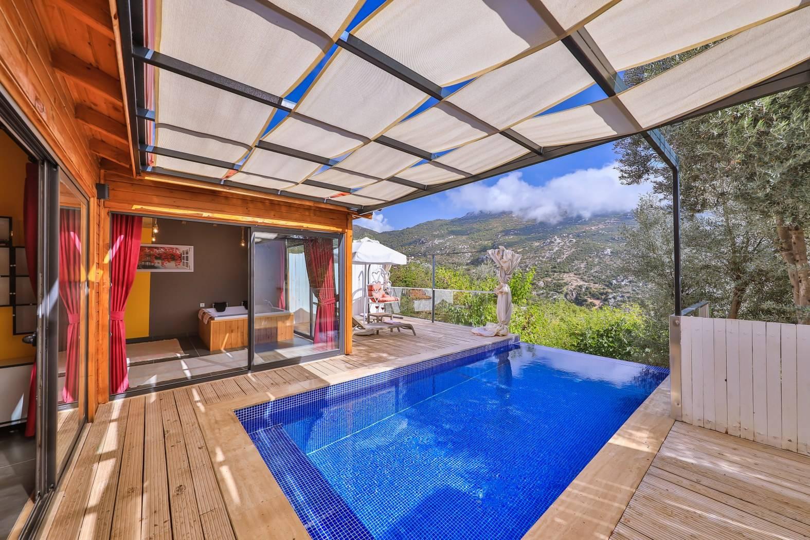 Kaş İslamlar'da Çiftlere Uygun, Özel Havuzlu, Jakuzili Lüks Villa-41600