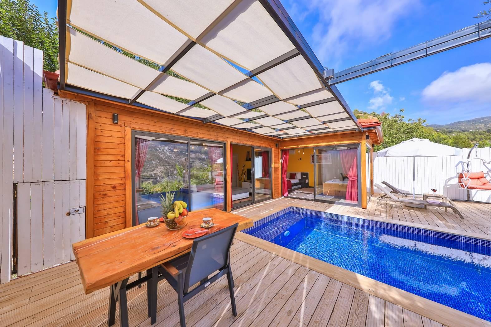 Kaş İslamlar'da Çiftlere Uygun, Özel Havuzlu, Jakuzili Lüks Villa-41600