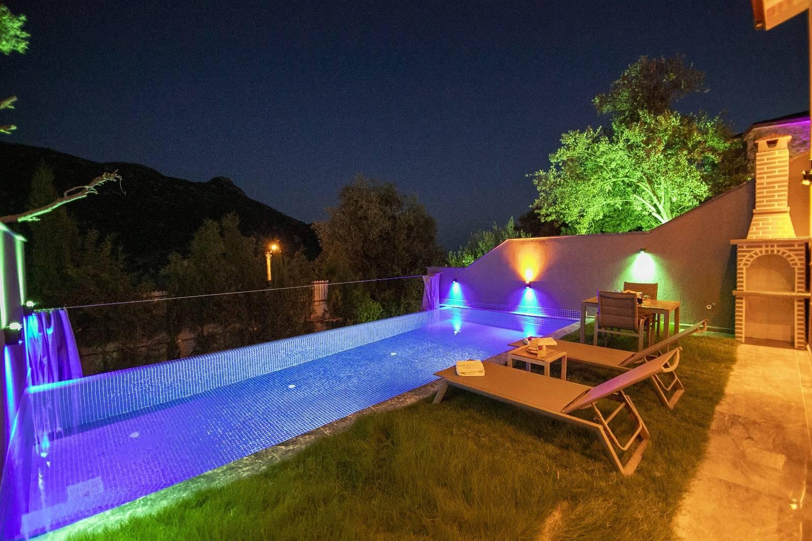 Kaş İslamlar'da Balayı Çiftlerine Uygun, Özel Havuzlu, Jakuzili Villa-42977