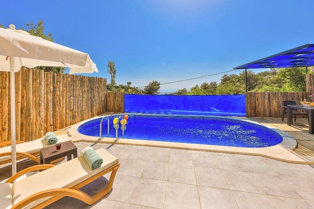 Kaş İslamlar'da Eşsiz Doğa Manzaralı, Özel Havuzlu, Balayı Villası