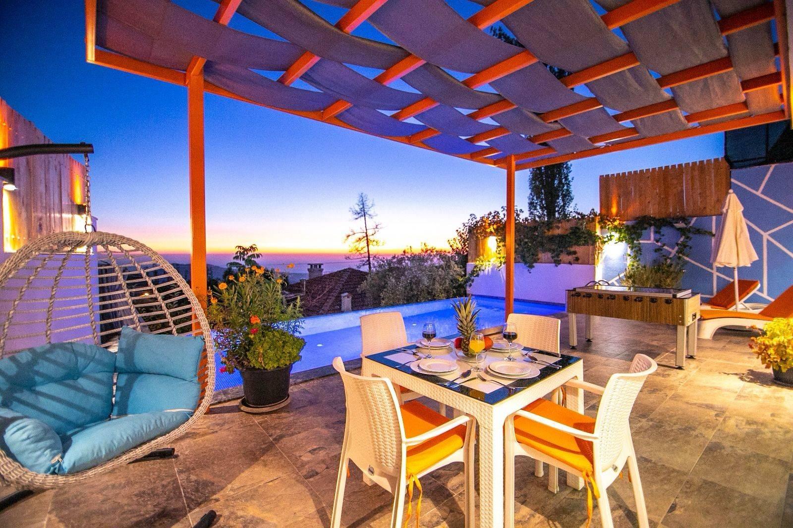 Kaş İslamlar'da Balayı Çiftlerine Uygun, Sonsuzluk Havuzlu, 1+1 Villa-42117