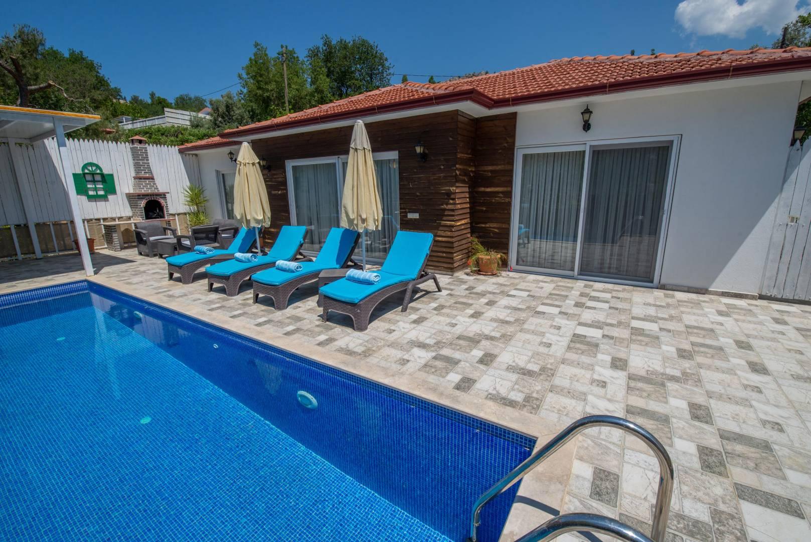 Kaş İslamlar'da Çekirdek Ailelere Uygun, Özel Havuzlu, Konforlu Villa-43860