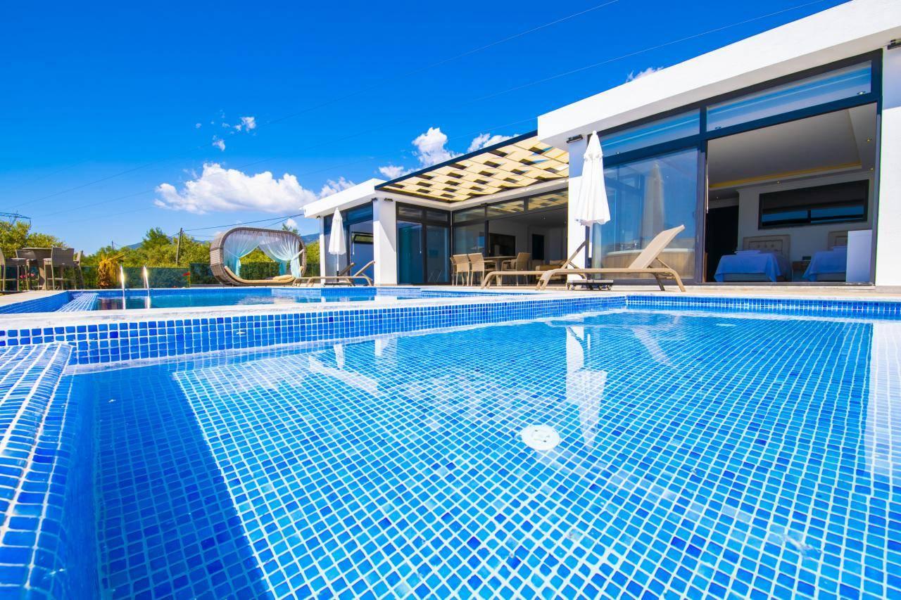 Kaş İslamlar'da Çekirdek Ailelere Uygun, Özel Havuzlu, Şık Villa-43623
