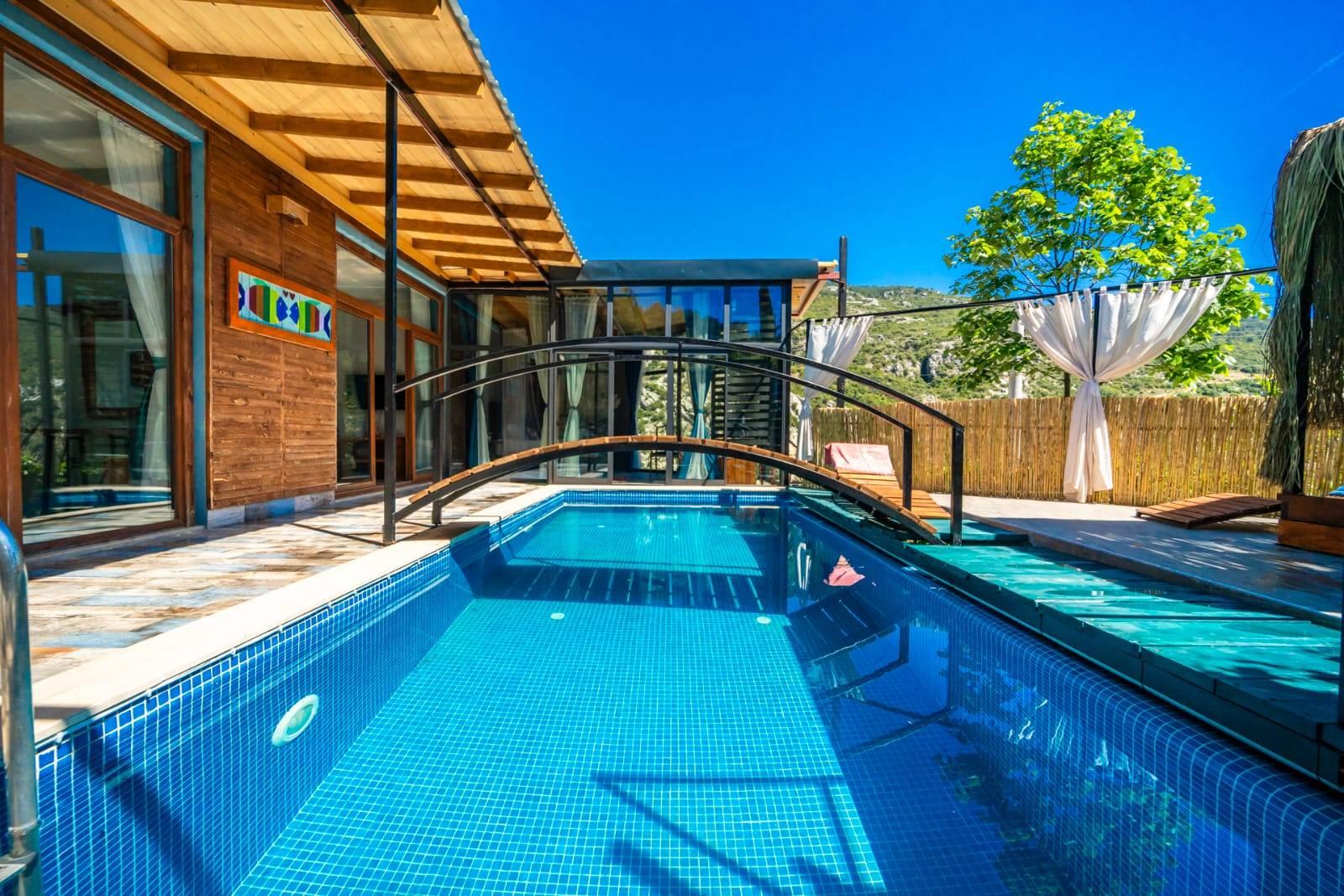 Kaş İslamlar'da Deniz Manzaralı, Havuzlu, Lüks Tatil Villası-37142