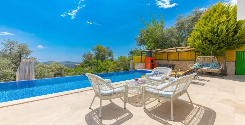 Kaş İslamlar'da Doğa İçerisinde, Açık ve Kapalı Havuzlu, Şık Villa-40405
