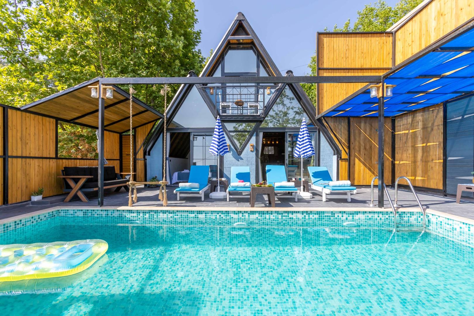 Kaş İslamlar'da Doğa İçerisinde, Özel  Havuzlu, Balayı Villası