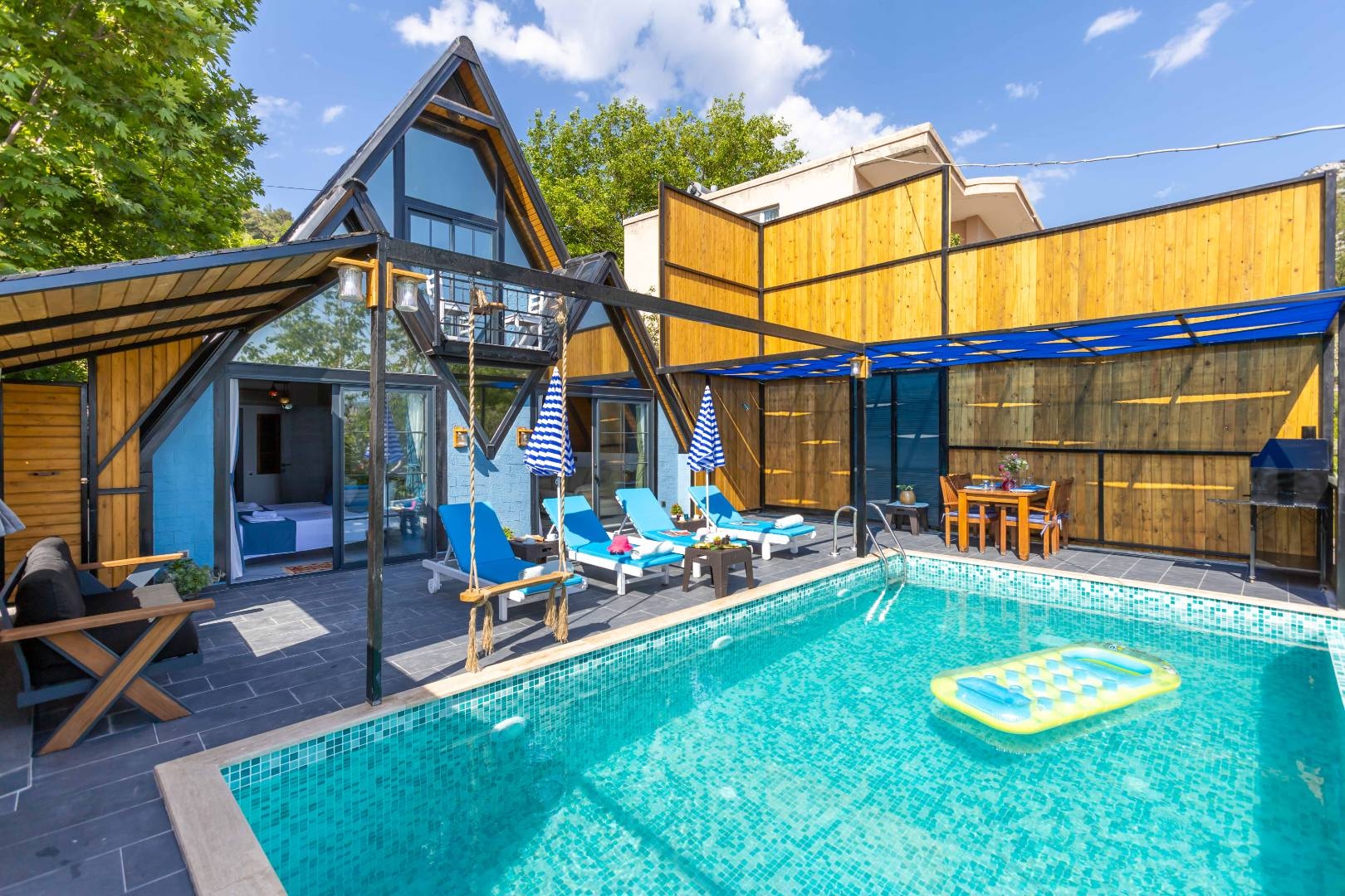 Kaş İslamlar'da Doğa İçerisinde, Özel  Havuzlu, Balayı Villası