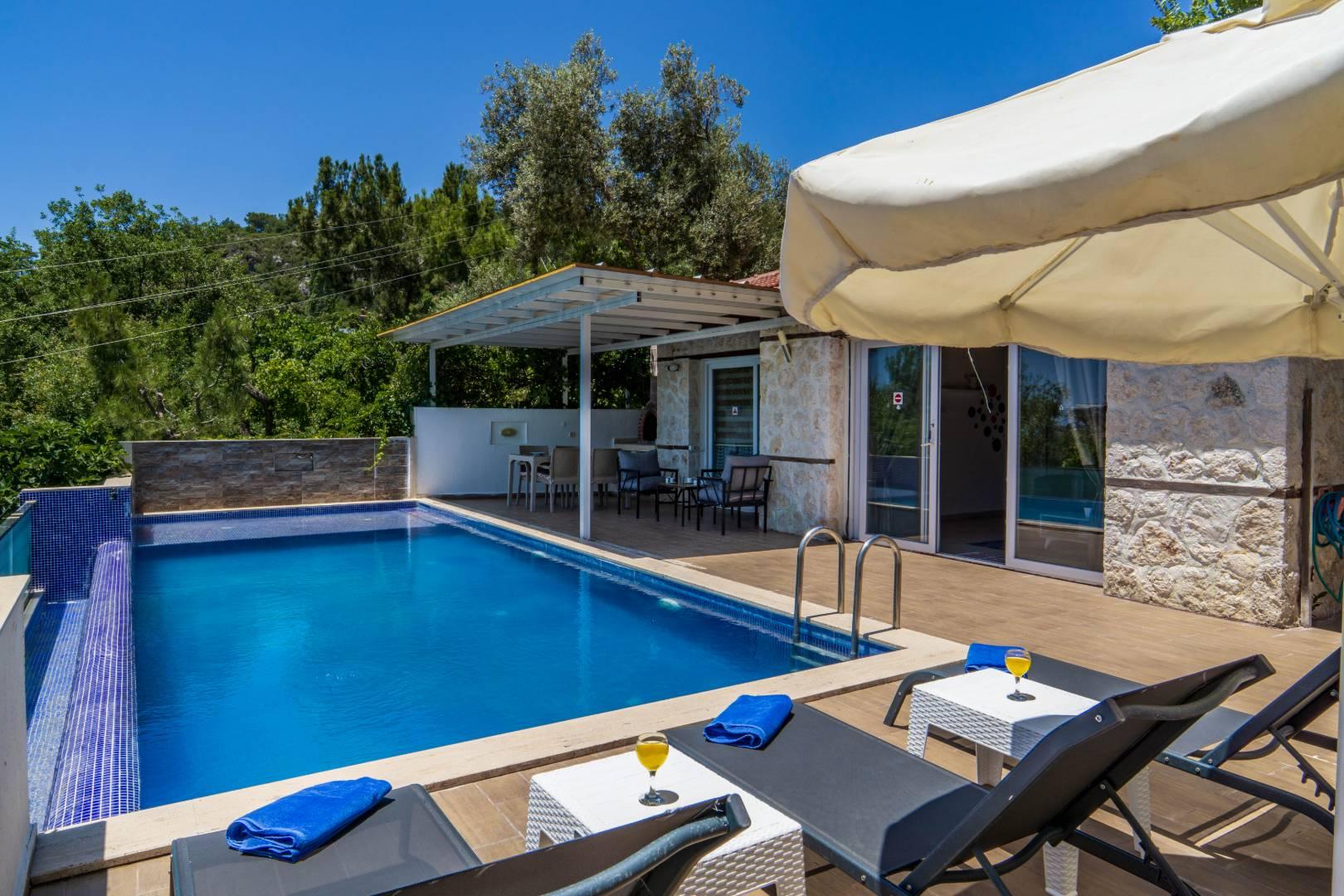 Kaş İslamlar'da Doğa İle İç İçe, Özel Havuzlu, Kiralık Villa-41620