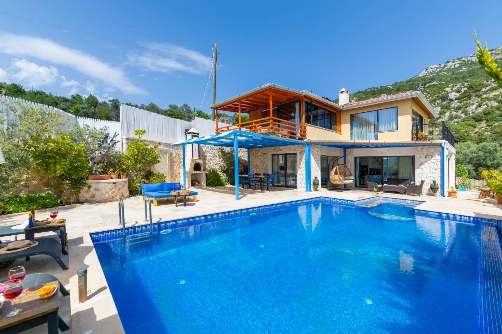 Kaş İslamlar'da Doğa ile İç İçe, Özel Havuzlu, Modern Villa
