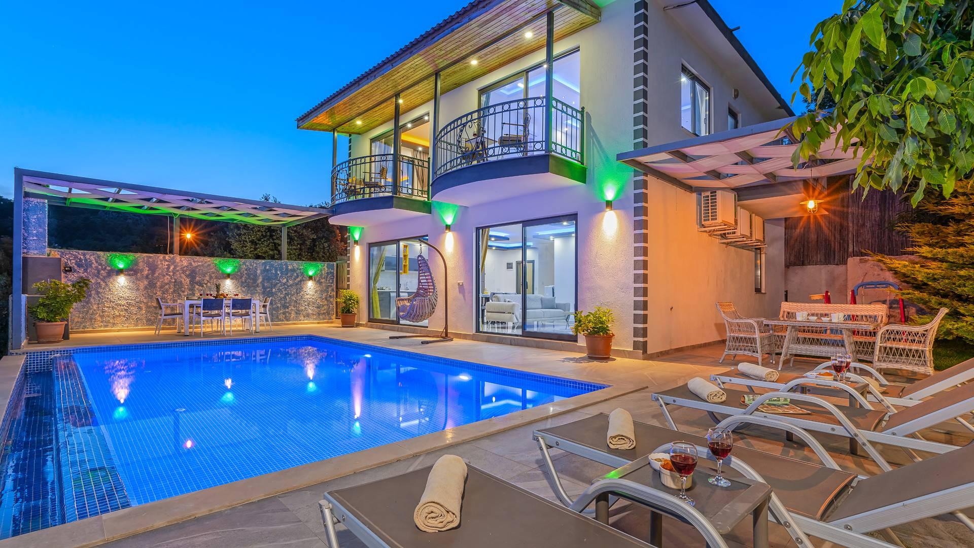 Kaş İslamlar'da Doğa İle İç İçe, Özel Havuzlu, Deniz Manzaralı Villa-42780