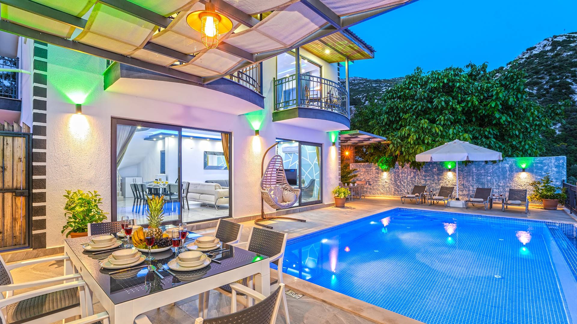 Kaş İslamlar'da Doğa İle İç İçe, Özel Havuzlu, Deniz Manzaralı Villa