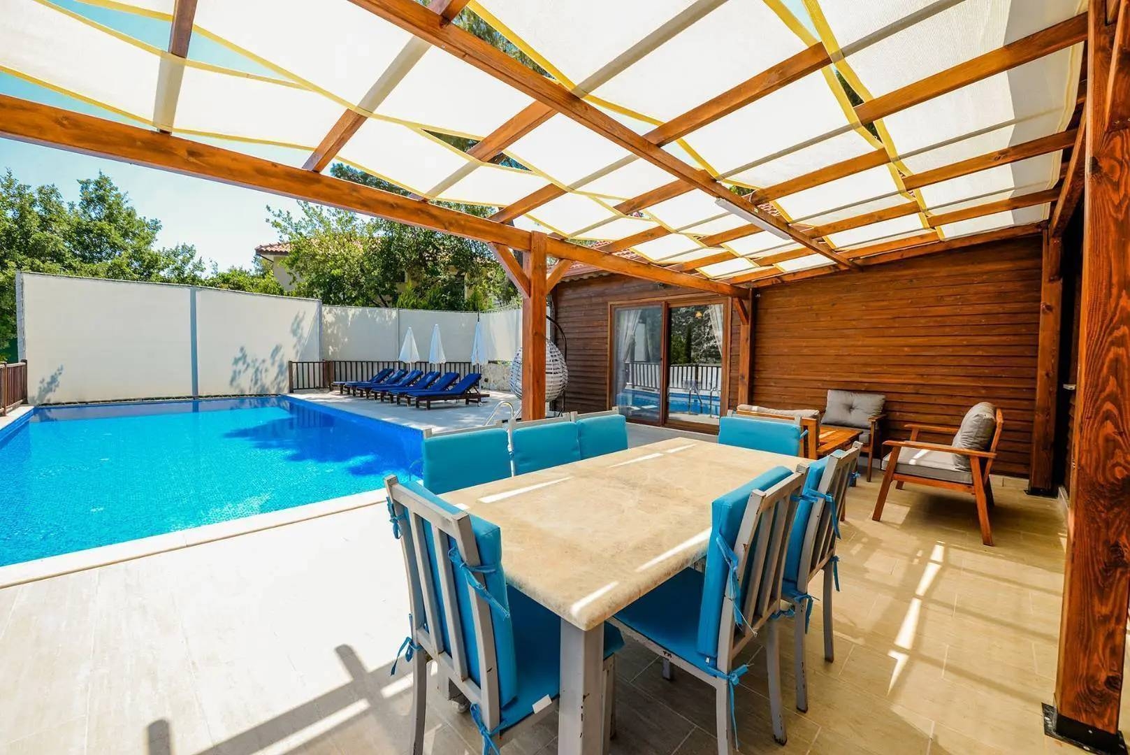 Kaş İslamlar'da Doğa Manzaralı, Özel Havuzlu, Ahşap Villa