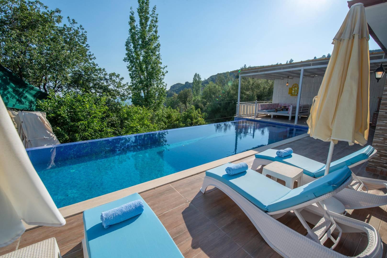 Kaş İslamlar'da Doğa Manzaralı, Özel Havuzlu, Tatil Villası-43863