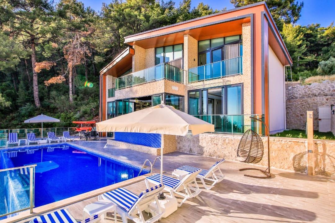 Kaş İslamlar'da Doğa Ve Deniz Manzaralı, Özel Havuzlu, Jakuzili Villa