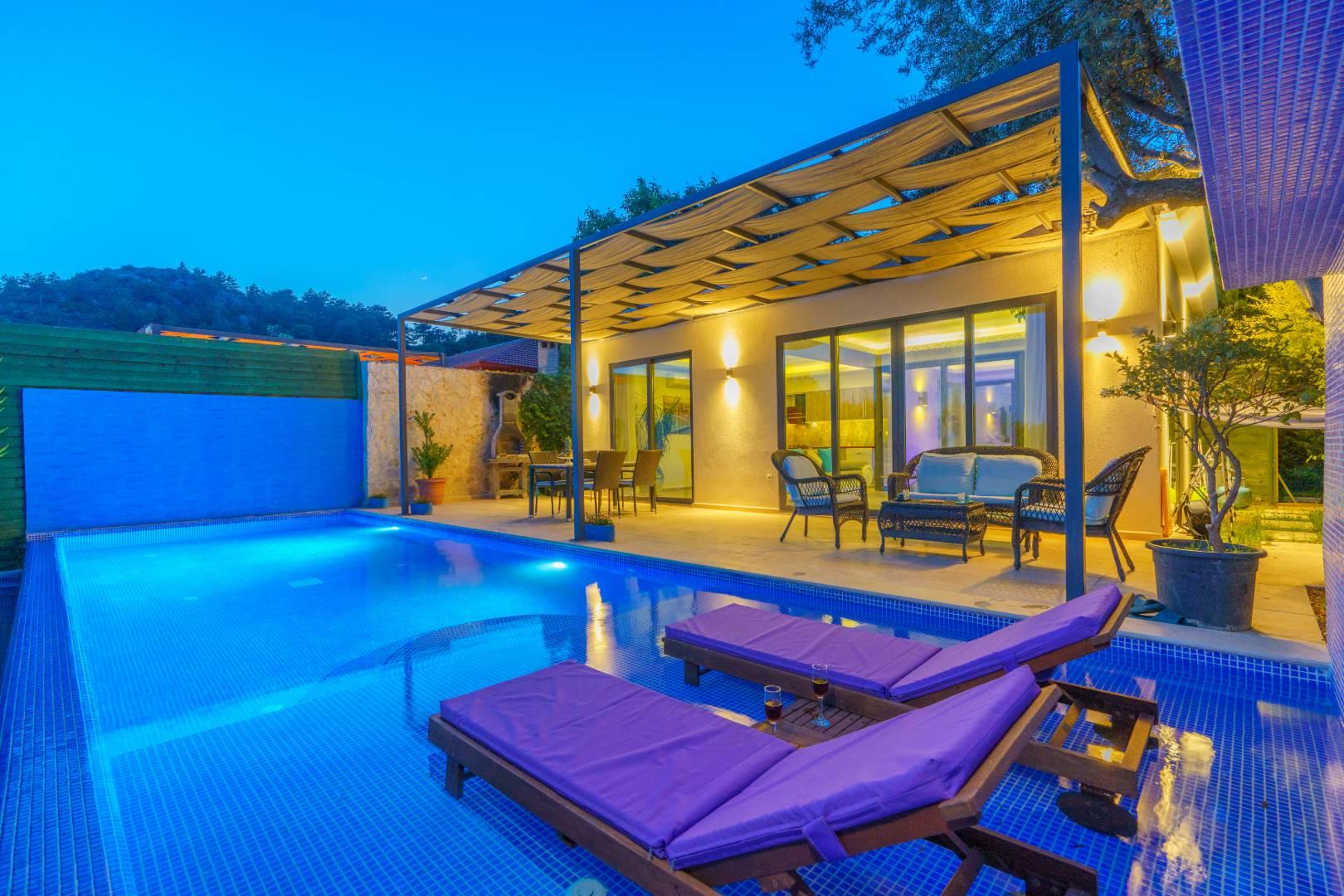 Kaş İslamlar'da Doğa'nın İçerisinde, Özel Havuzlu, Modern Villa-25020