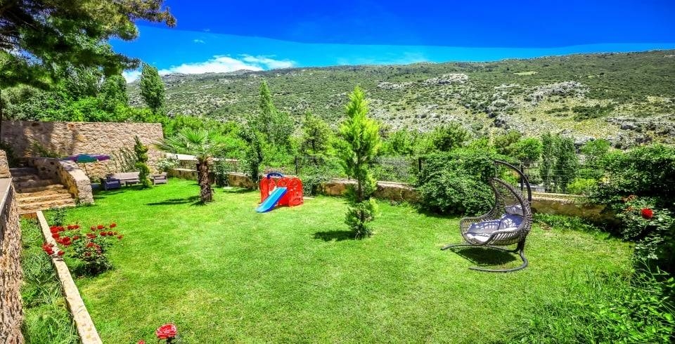 Kaş İslamlar'da Eşsiz Manzaralı, Özel Havuzlu, Ferah Villa