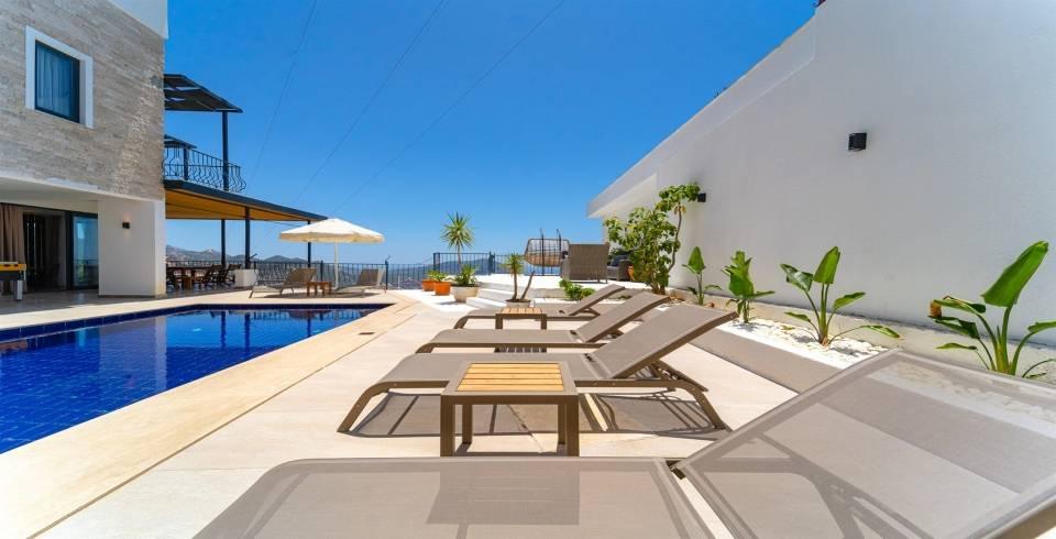 Kaş İslamlar'da Geniş Ailelere Uygun, Özel Havuzlu, Konforlu Villa-40440