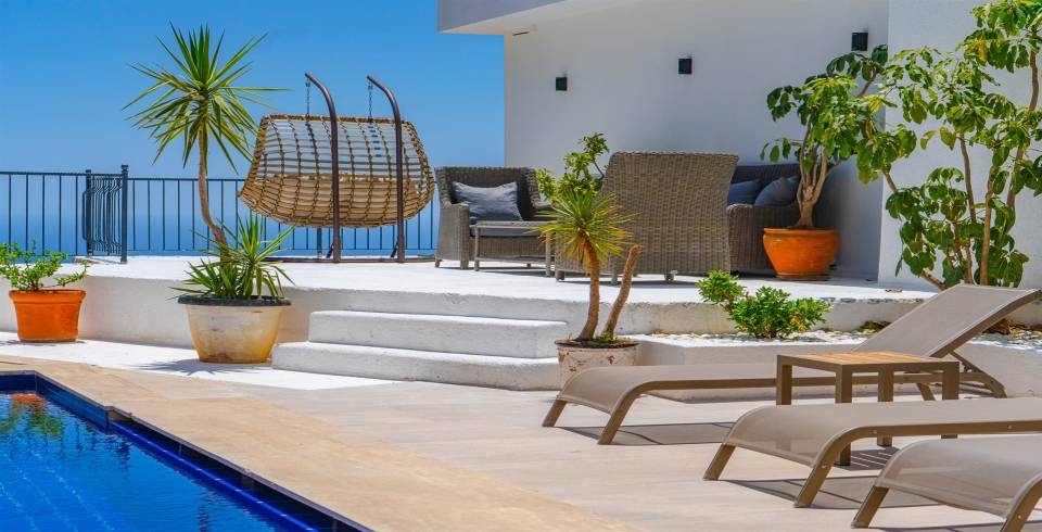 Kaş İslamlar'da Geniş Ailelere Uygun, Özel Havuzlu, Konforlu Villa