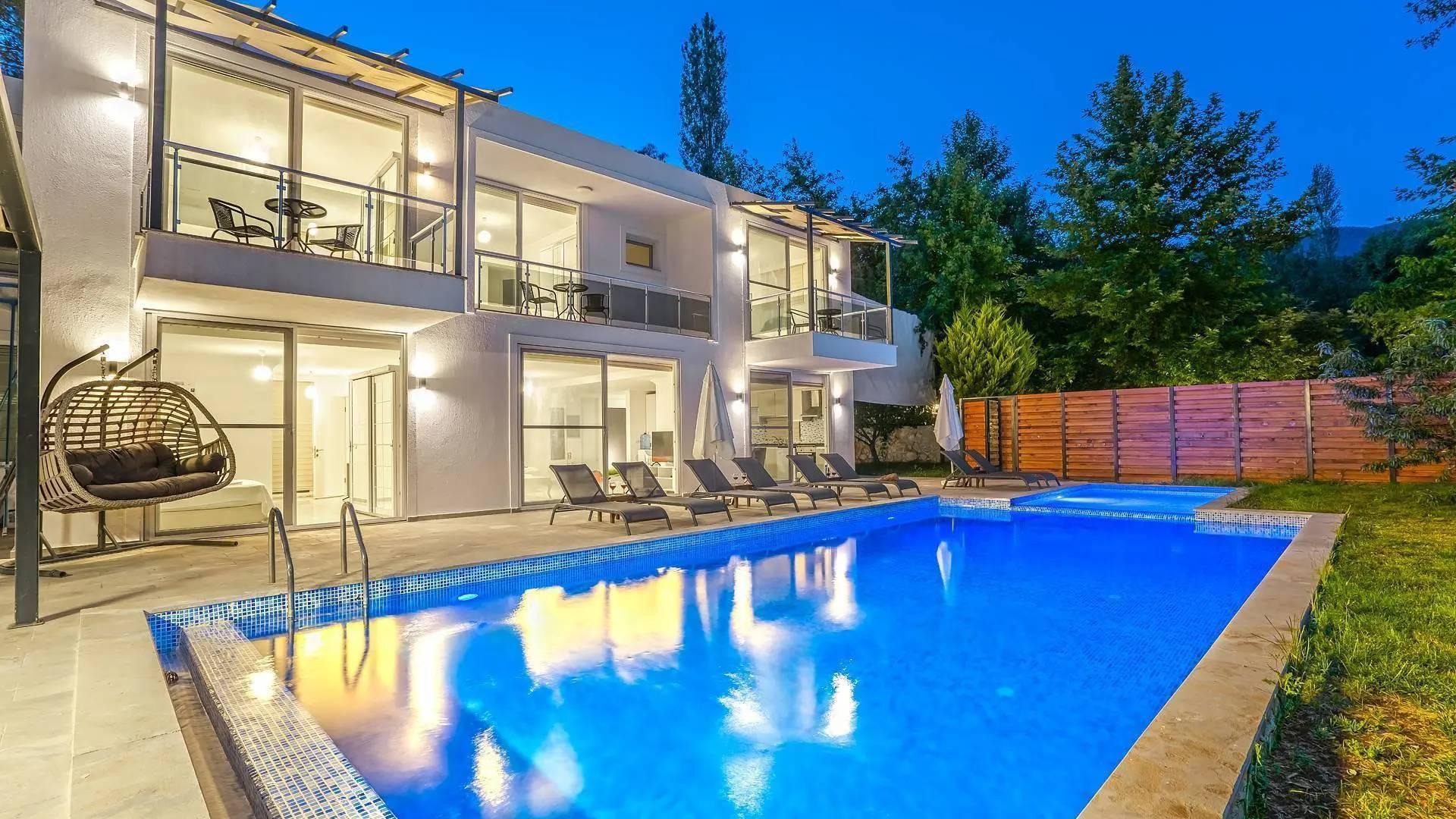 Kaş İslamlar'da Geniş Ailelere Uygun, Özel Havuzlu, Lüks Villa-43141